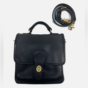 Coach Vintage Bonnie Cashin Black Glove Tanned Leather Station Crossbody size M